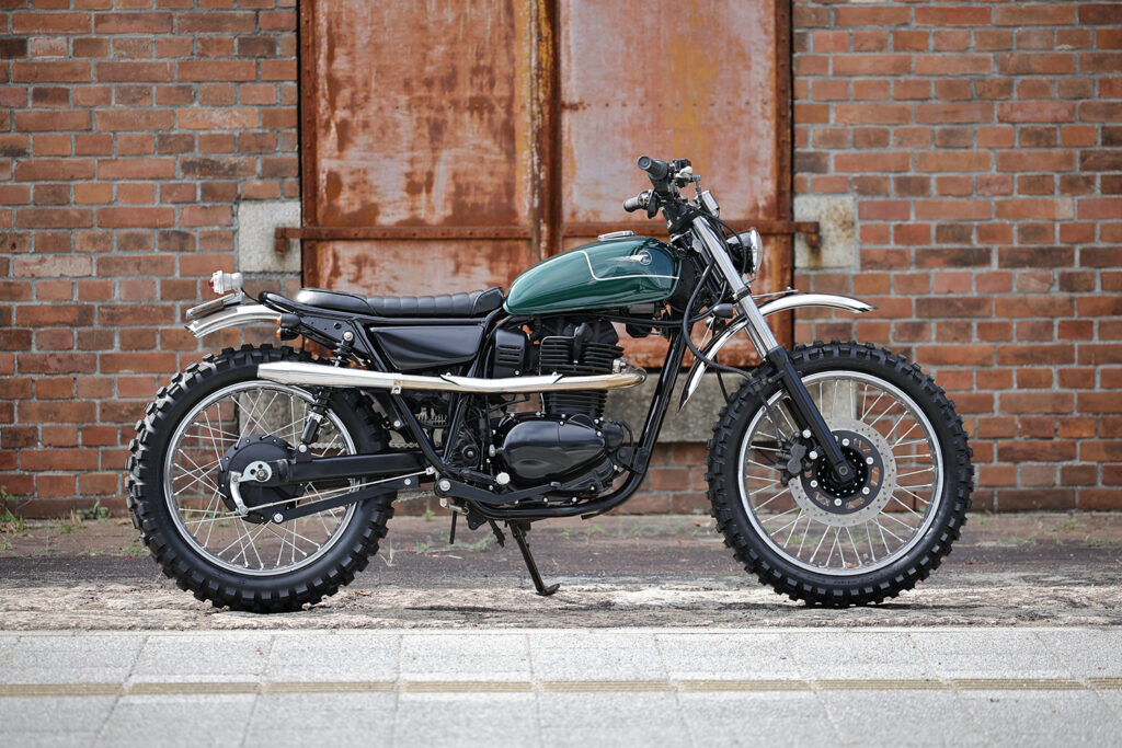 Kawasaki 250TR Scrambler by Heiwa Motorcycle.