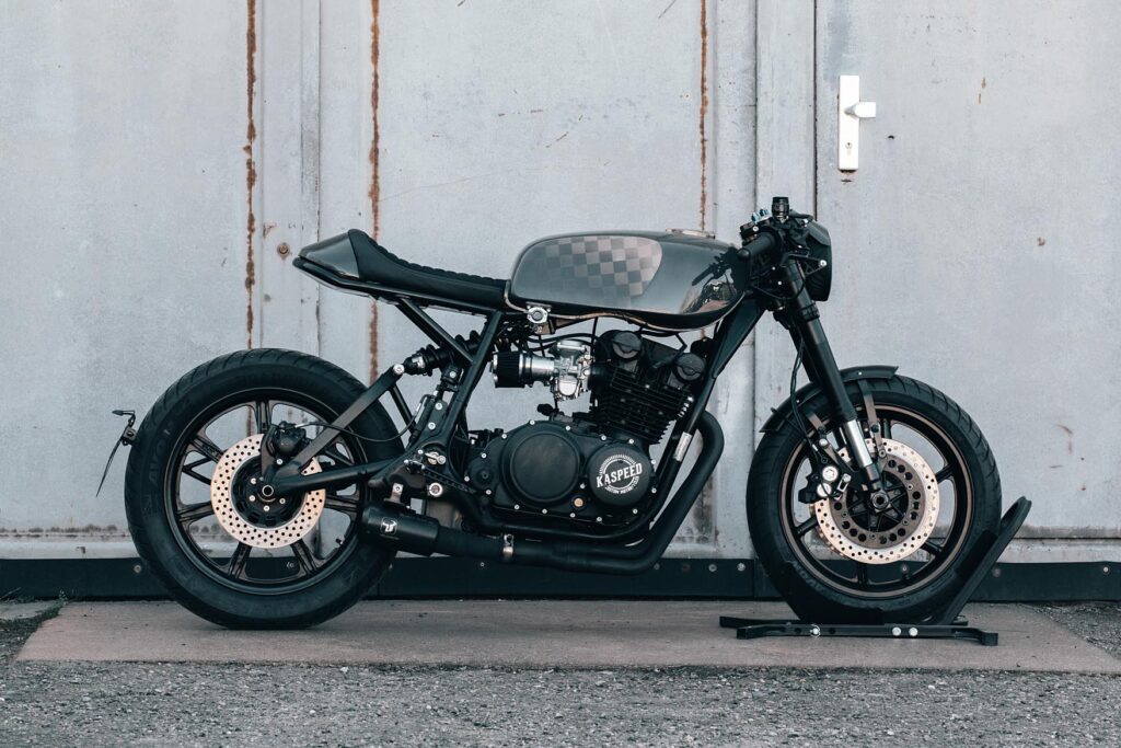TRIPLE THREAT: Yamaha XS750 from Kaspeed Moto.